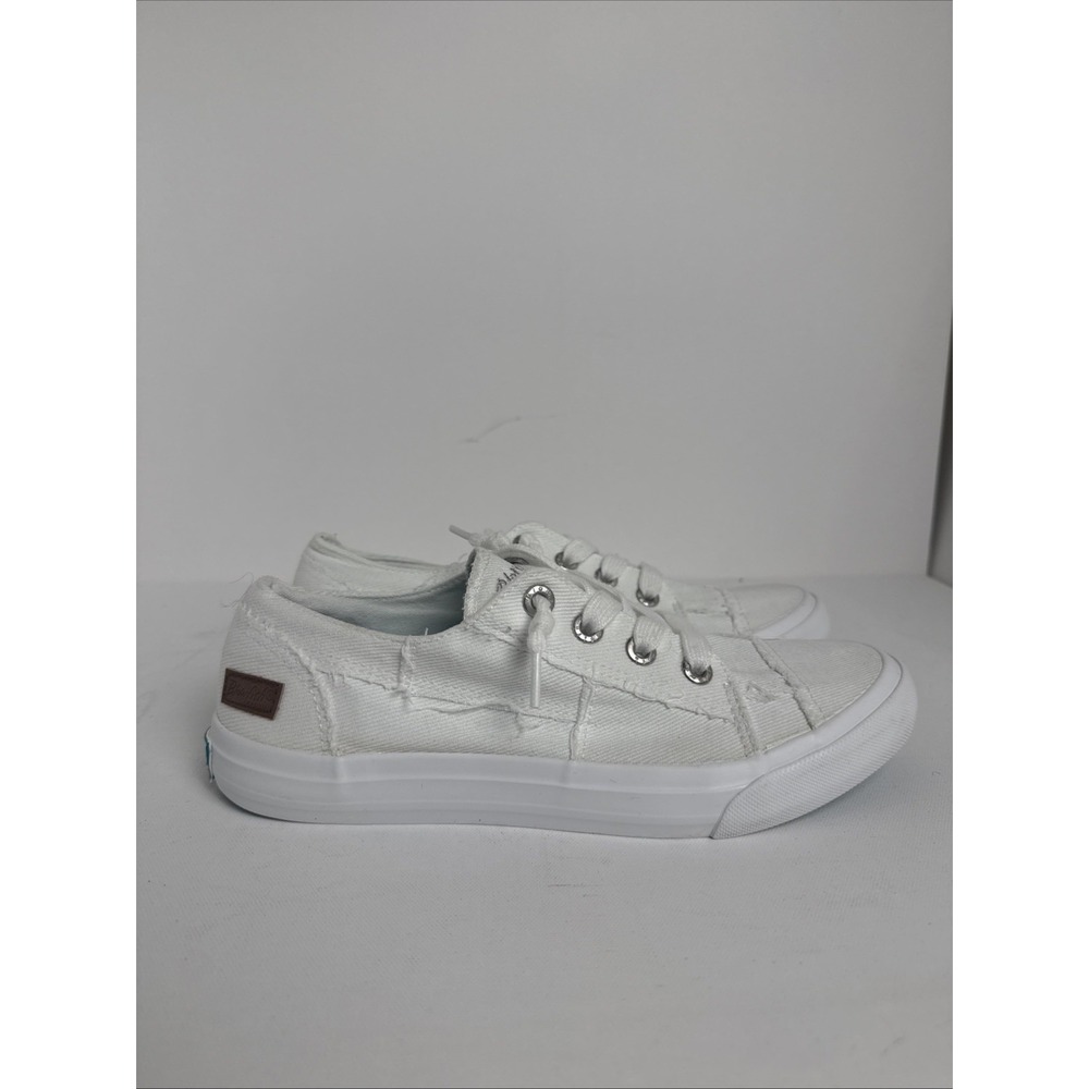 Blowfish Malibu Maxine Sneakers Size 9 White Distressed Slip-On Lace-Up Casual